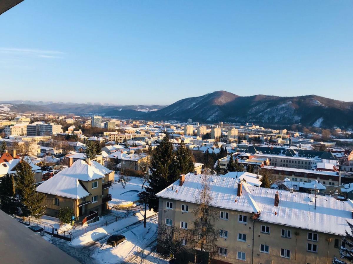 Bl Luxury Apartment, 24Hr Self Check-In, Free Private Garage Parking, Panoramic Views From Balcony, 5 Minute Walk To City Center Banska Bystrica Exterior photo