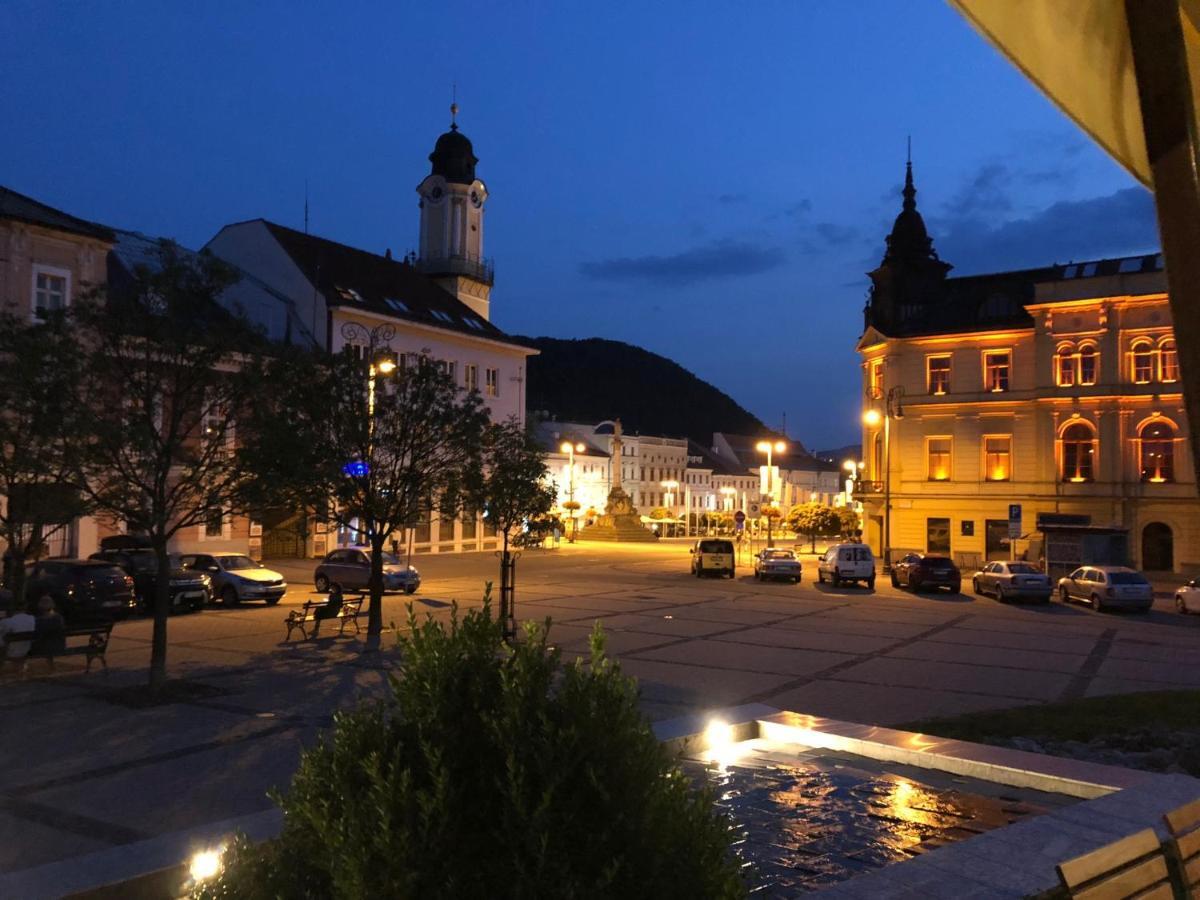 Bl Luxury Apartment, 24Hr Self Check-In, Free Private Garage Parking, Panoramic Views From Balcony, 5 Minute Walk To City Center Banska Bystrica Exterior photo